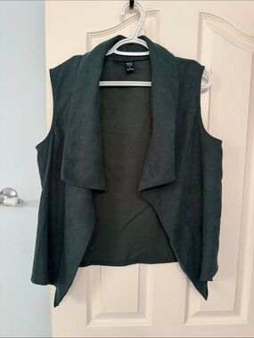 Sleeveless Draped Open-Front Vest in Forest Green